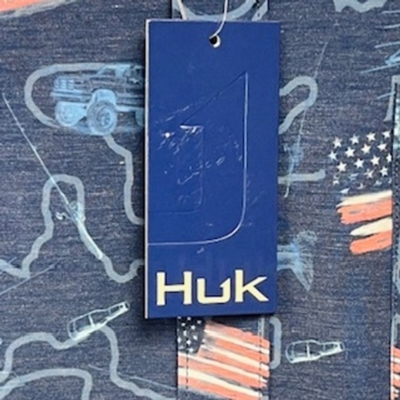 Huk Performance Fishing Button Up Shirt Blue Fish Flag Short Sleeve Mens L NWT - Picture 4 of 8